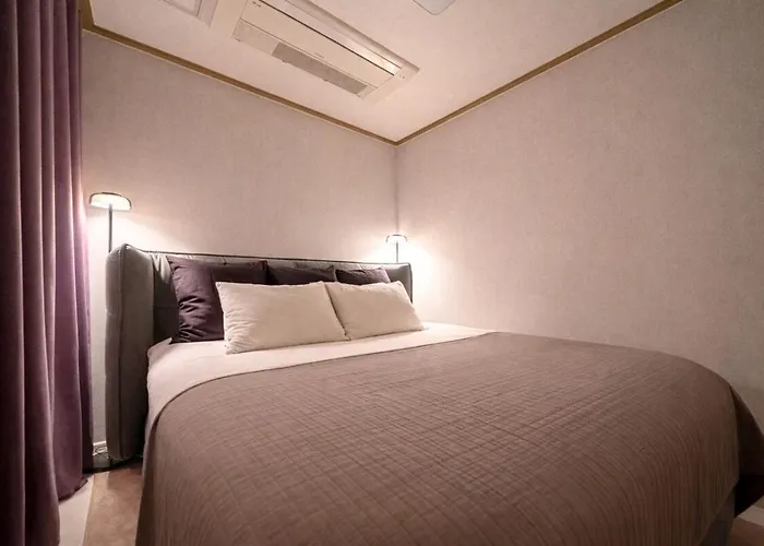 Luxury Family Penthouse With 4 Bedrooms, 2 Bathrooms And Private Gym *