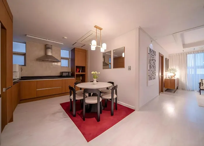 Luxury Family Penthouse With 4 Bedrooms, 2 Bathrooms And Private Gym 서울특별시