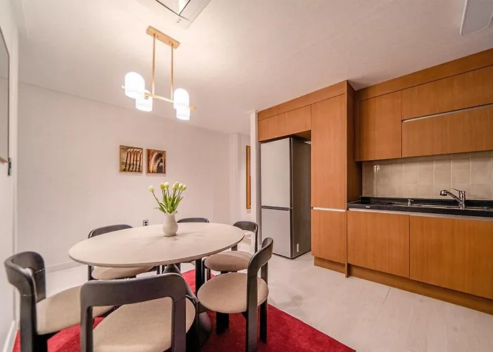 아파트 Luxury Family Penthouse With 4 Bedrooms, 2 Bathrooms And Private Gym 서울특별시